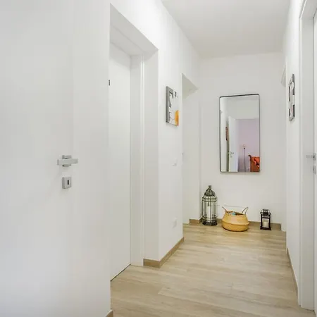 Luxury Near Ferrari Con 3 E Vista Unica Διαμέρισμα